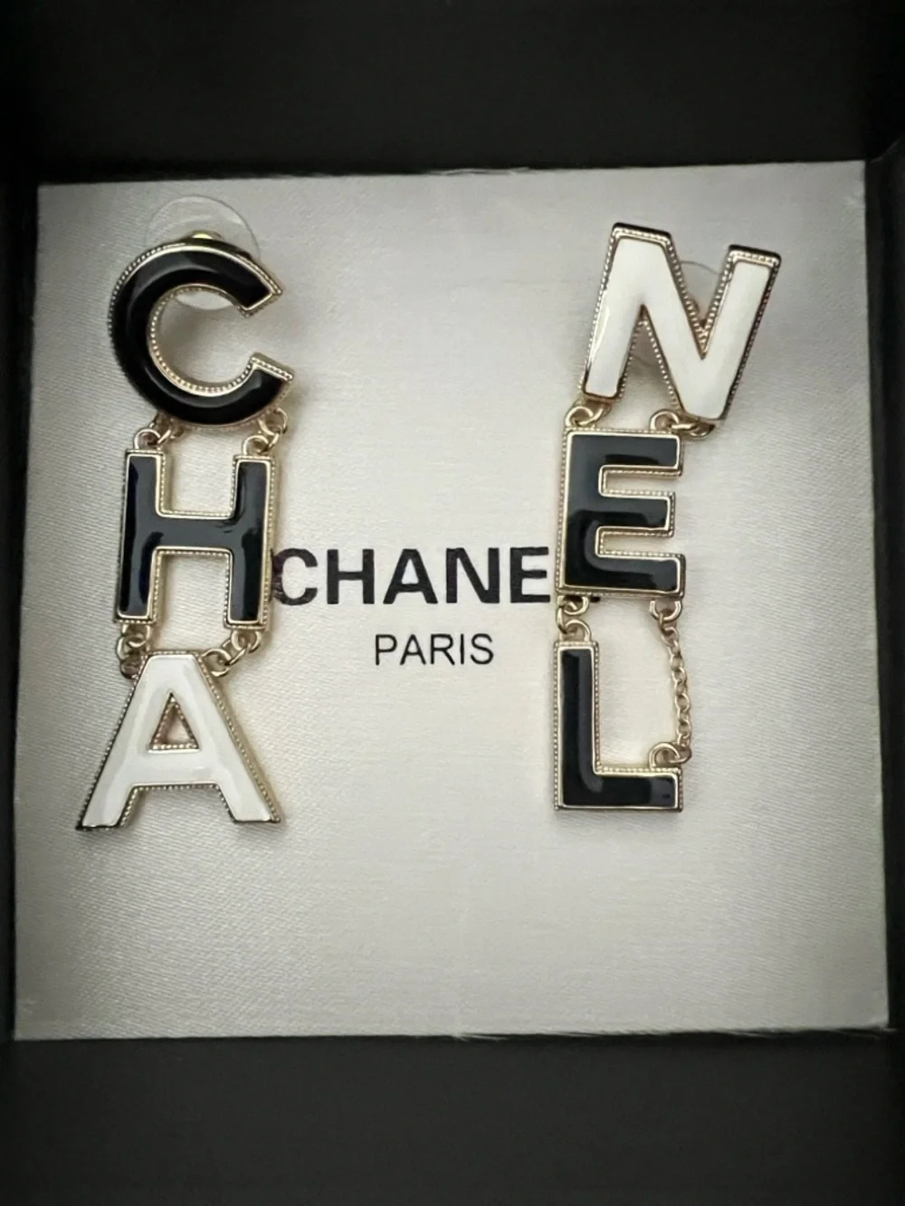 Gorgeous Black & White Enamel Letter Drop Earrings - Picture 1 of 2